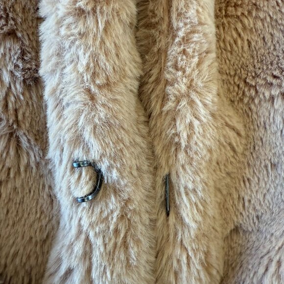 BKE Women's Small Furry Jacket - Picture 3 of 4